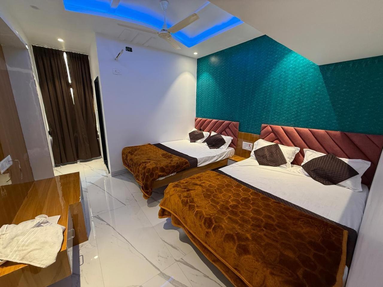 Hotel Madhuban Аурангабад Екстериор снимка