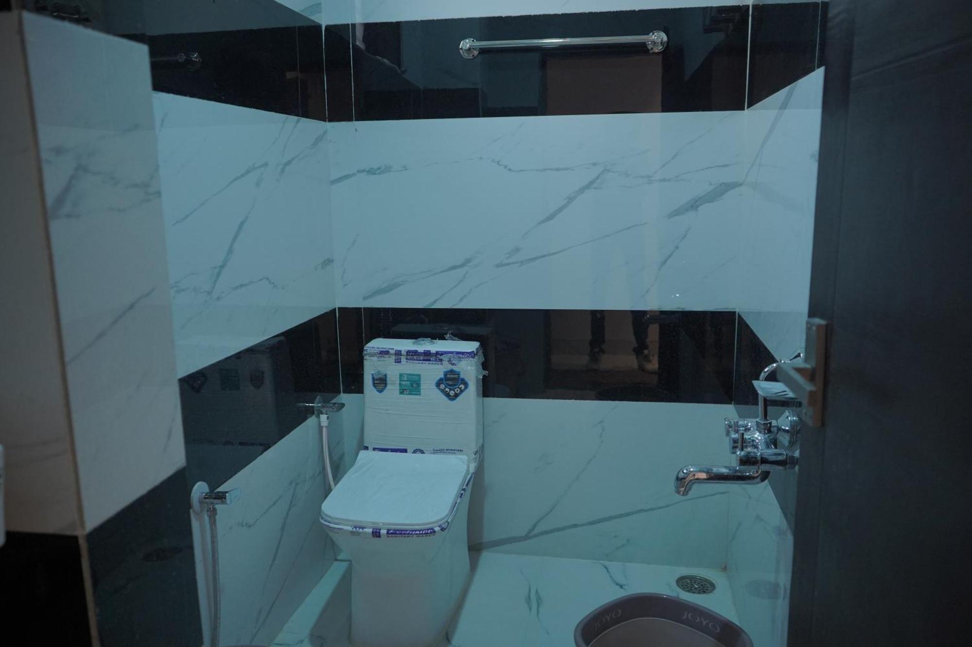 Hotel Madhuban Аурангабад Екстериор снимка
